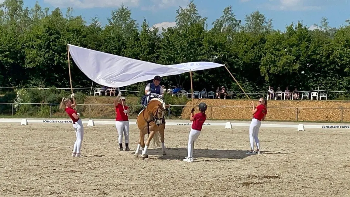 Foto 2 von 5: 75-jähriges Jubiläum des hessischen Zuchtverbandes
